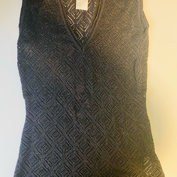 Dolce & Gabbana Top size M but runs like a Small (never worn) - Picture 4 of 5